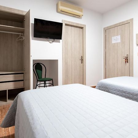 Hostal Vinuela San Pedro de Merida 외부 사진