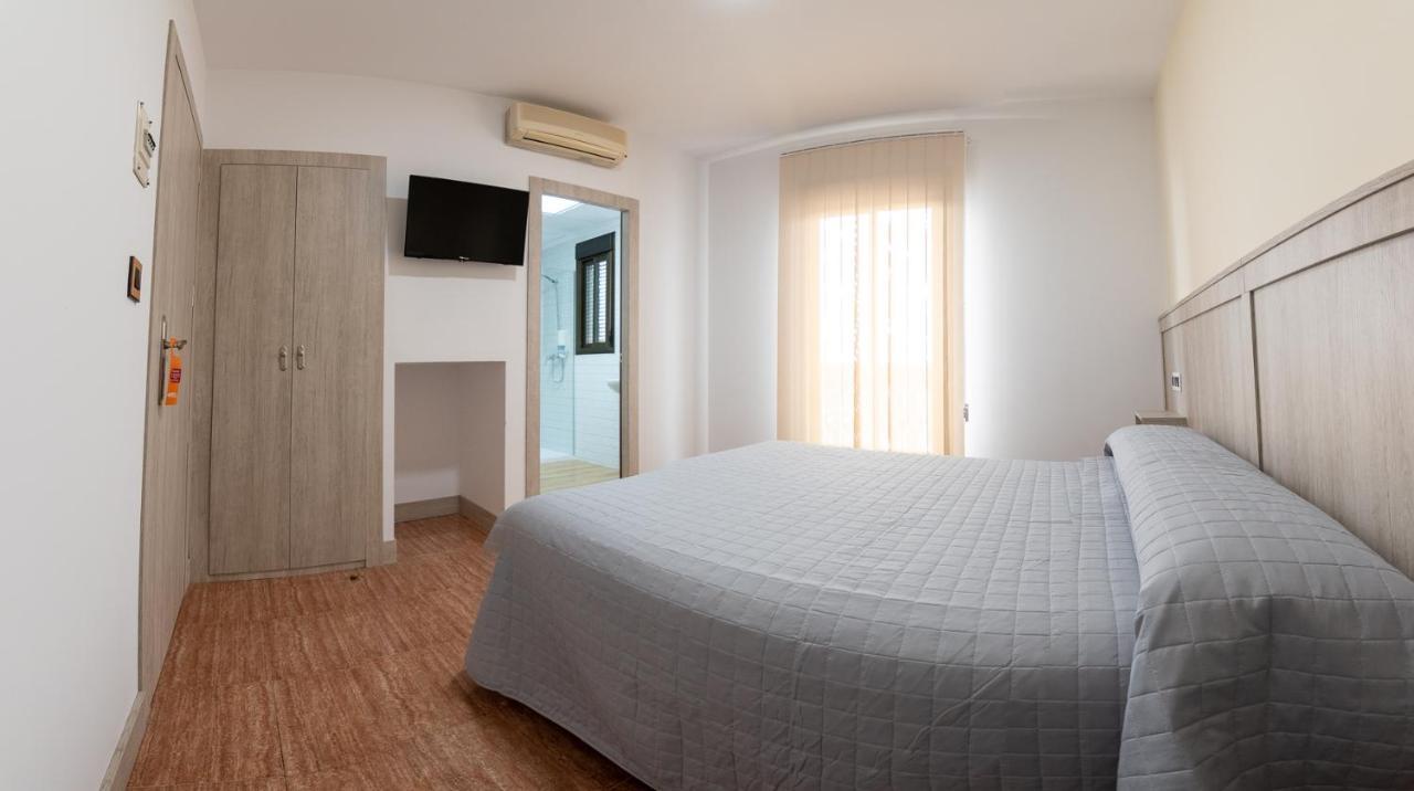 Hostal Vinuela San Pedro de Merida 외부 사진