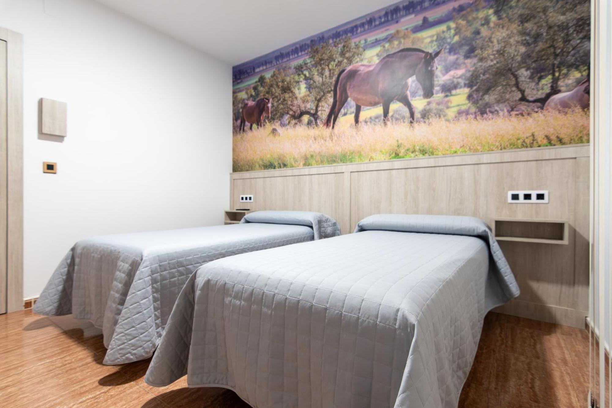 Hostal Vinuela San Pedro de Merida 외부 사진