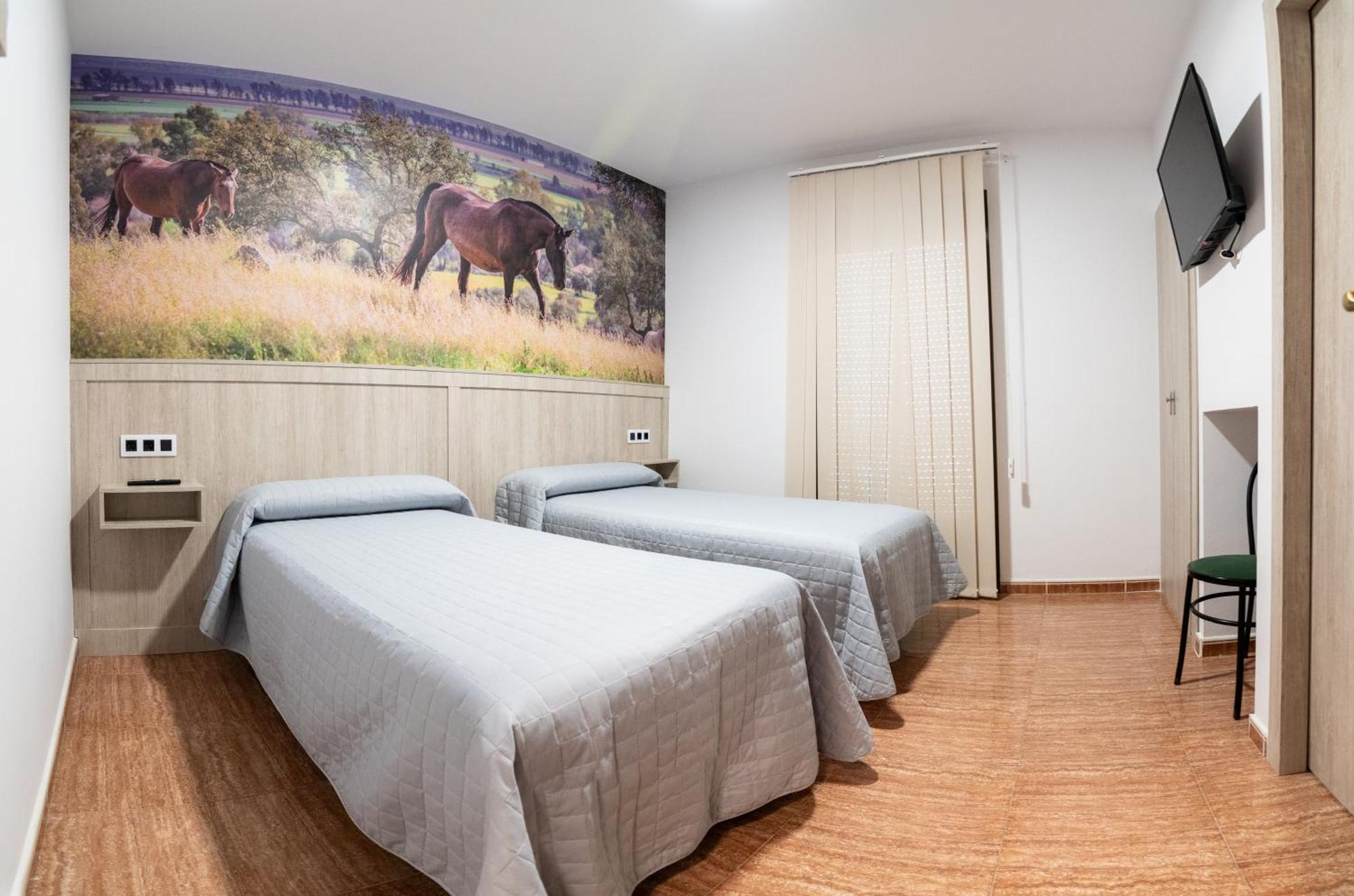 Hostal Vinuela San Pedro de Merida 외부 사진