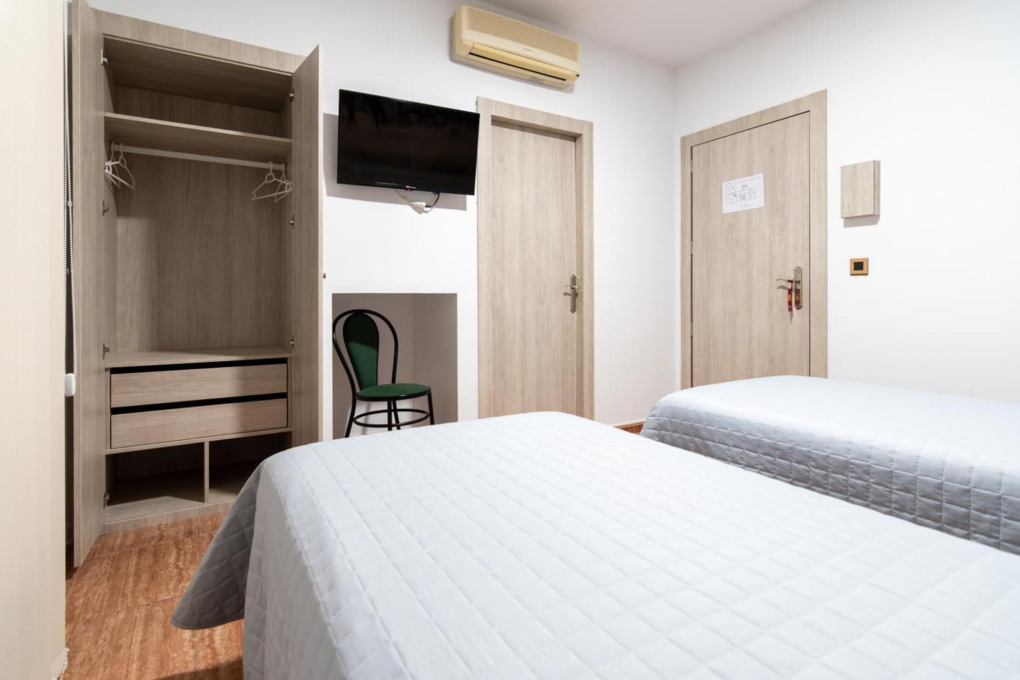 Hostal Vinuela San Pedro de Merida 외부 사진